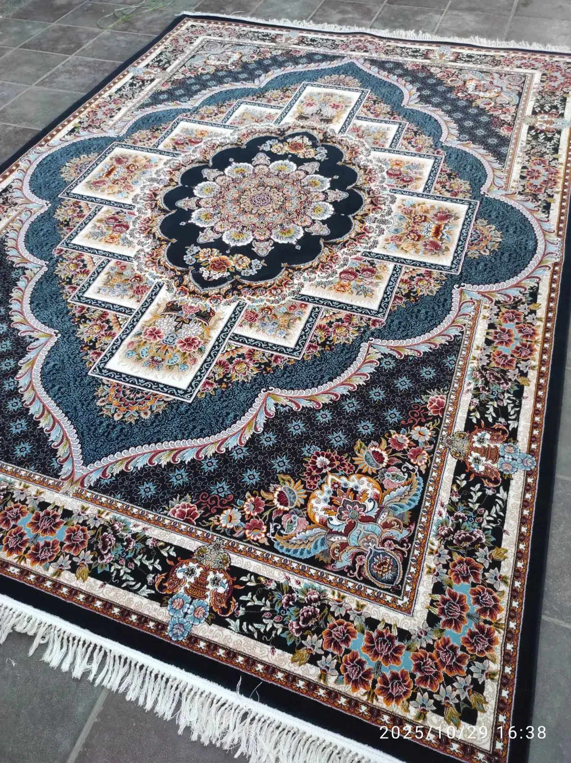 جفت فرش 9 متری 700 شانه تراکم 2550|فرش|ورامین, خیر آباد|دیوار