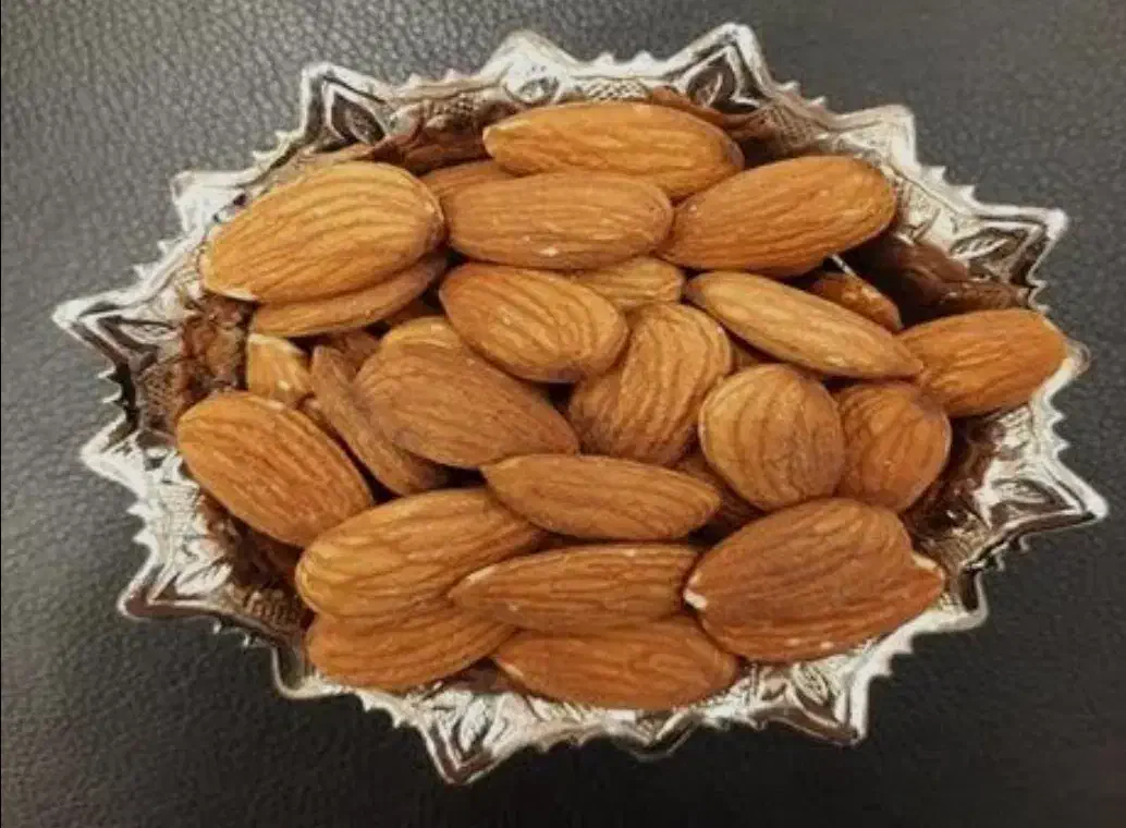 مغز بادام درختی سالم ویکدست|خوردنی و آشامیدنی|محمدیه-قزوین, |دیوار