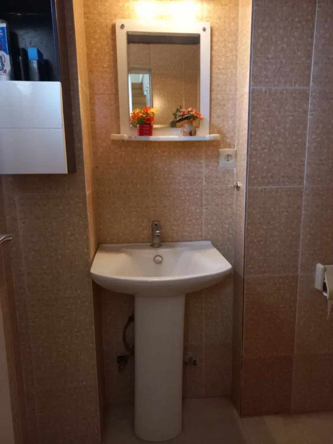 روشویی پایه دار|لوازم سرویس بهداشتی|سرخرود, |دیوار