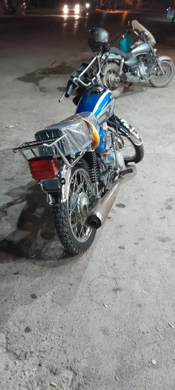 برگه اوراق|موتورسیکلت|نکا, |دیوار