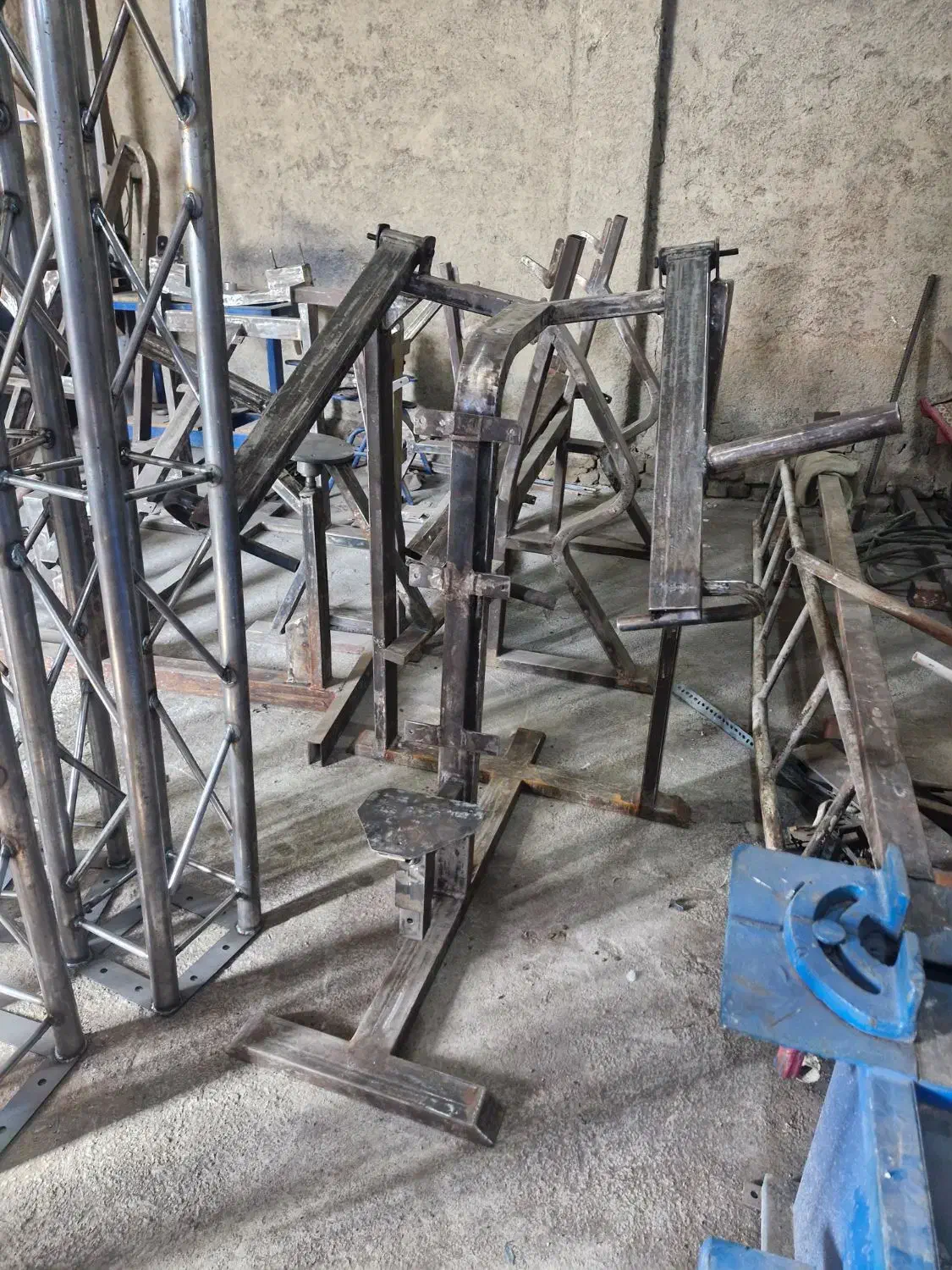 جوشکاری آهنگری تراشکاری سری کاری ب قیمت مناسب|خدمات پیشه و مهارت|شهریار, شهرک بهاران (ویره)|دیوار