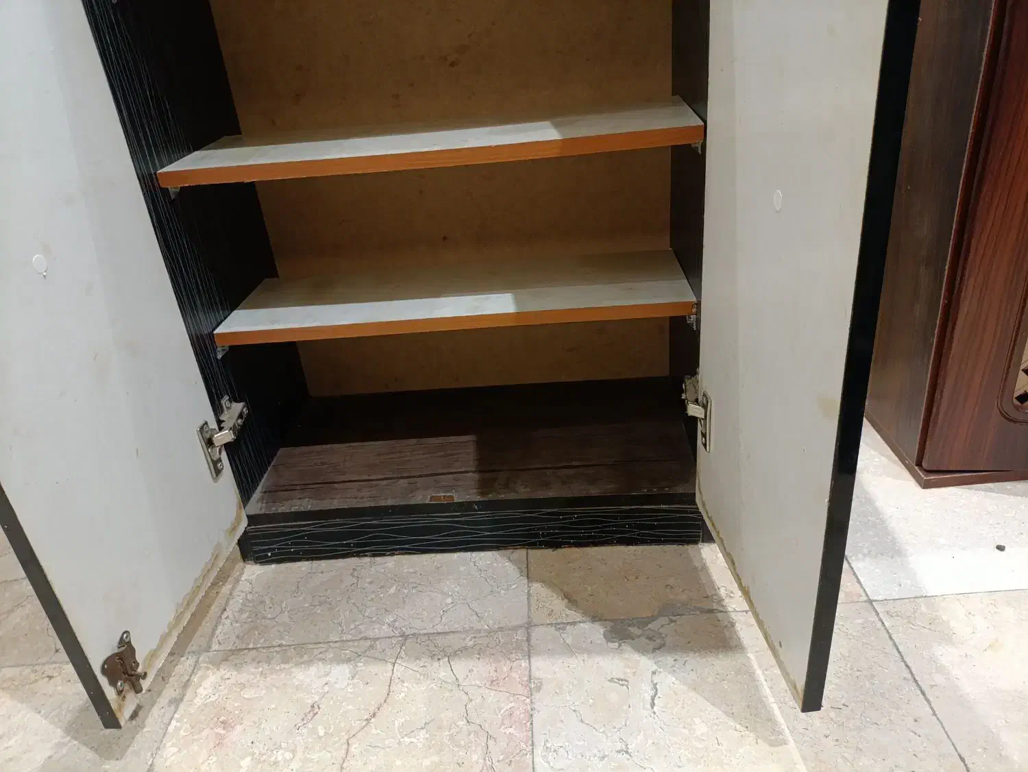 جاکفشی ، دو درب|جاکفشی، کمد، دراور|دامغان, |دیوار