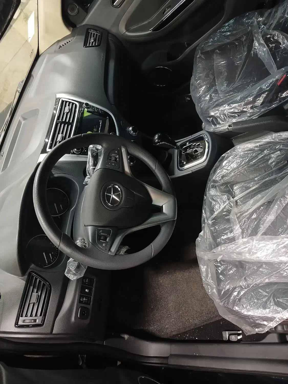 جکj4 صفر ۱۴۰۳|خودرو سواری و وانت|رشت, گلسار|دیوار