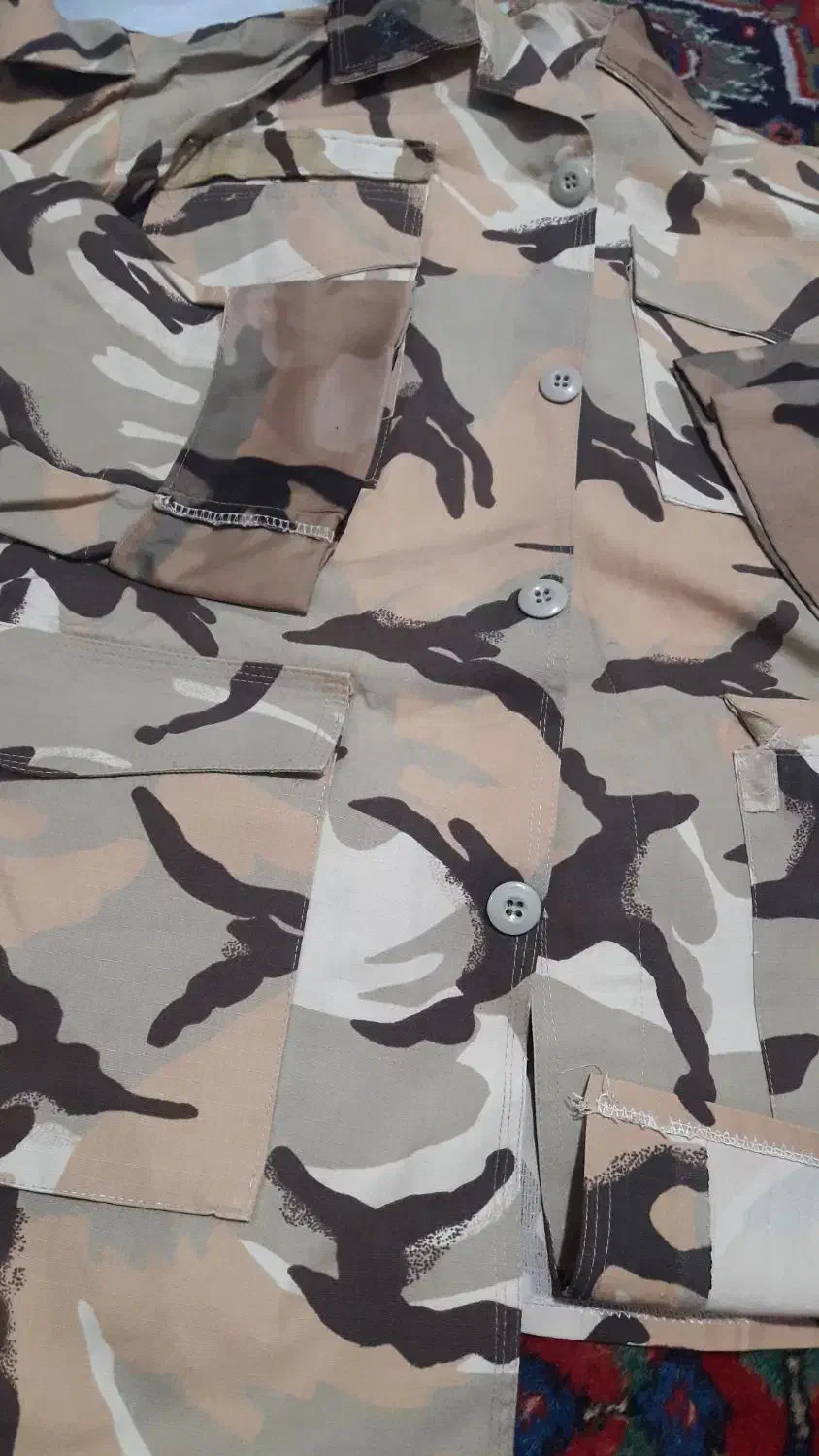 لباس نظامی|لباس|تهران, بوستان جنگلی لویزان|دیوار