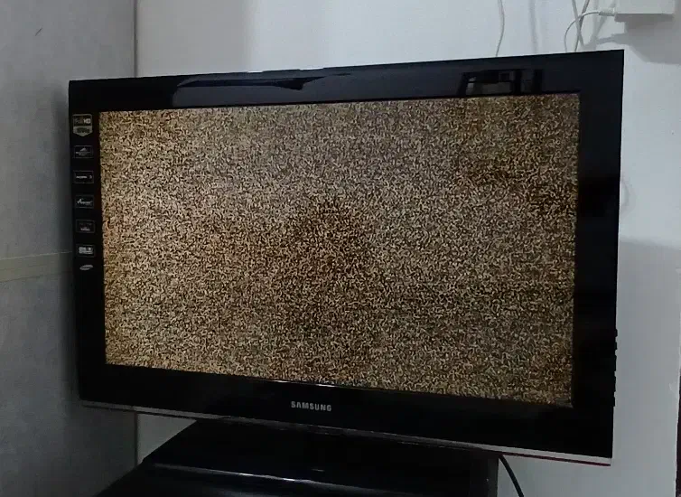 تلوزیون سامسونگ ۳۲ اینچ|تلویزیون و پروژکتور|صومعهسرا, |دیوار