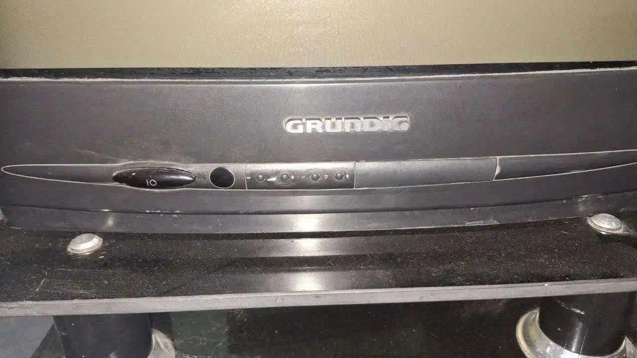 تلویزیون پارس گروندیک|تلویزیون و پروژکتور|پردیس, فاز ۸|دیوار