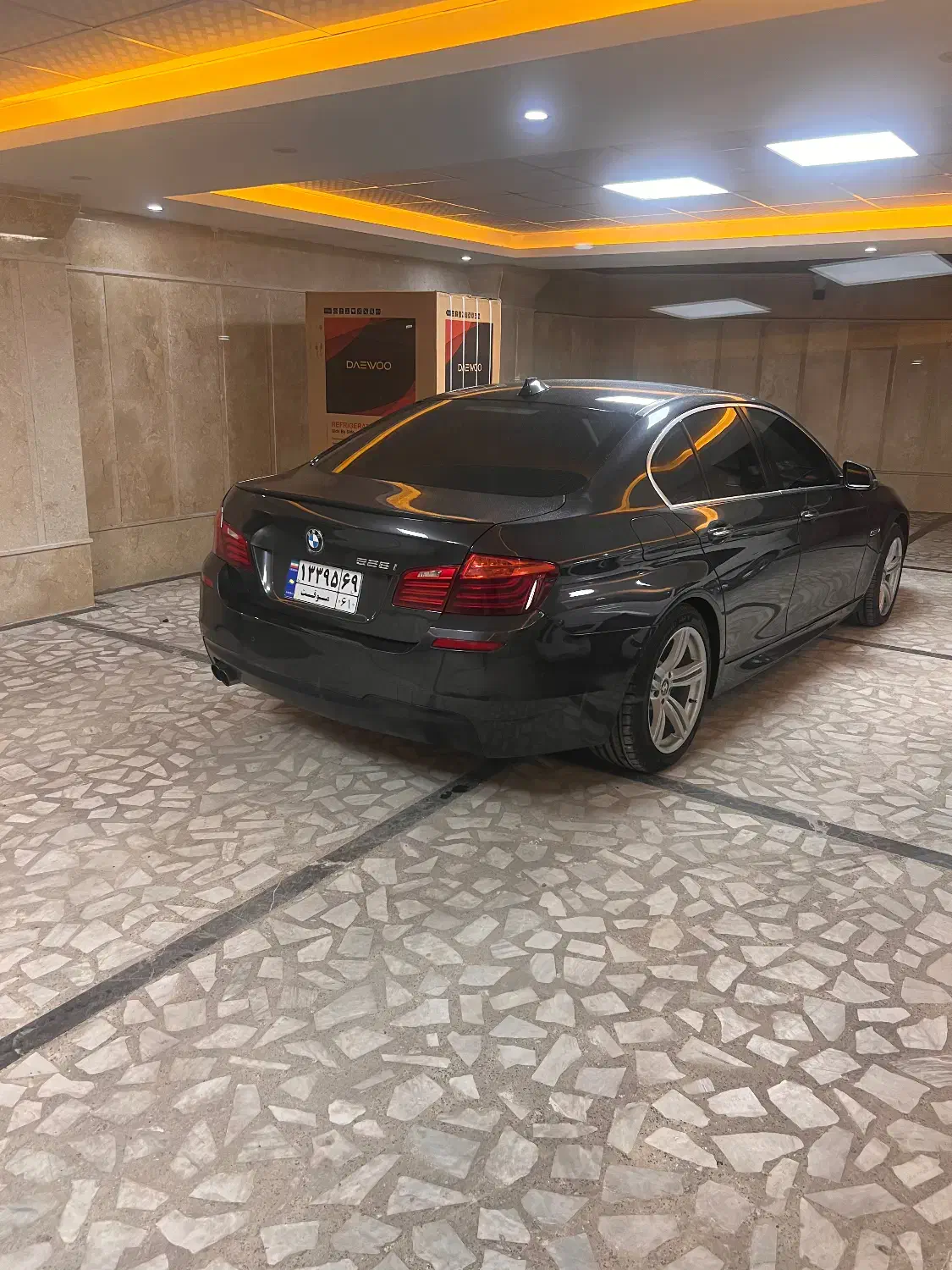 بی ام وه ۵۲۸|خودرو سواری و وانت|رشت, رشتیان|دیوار