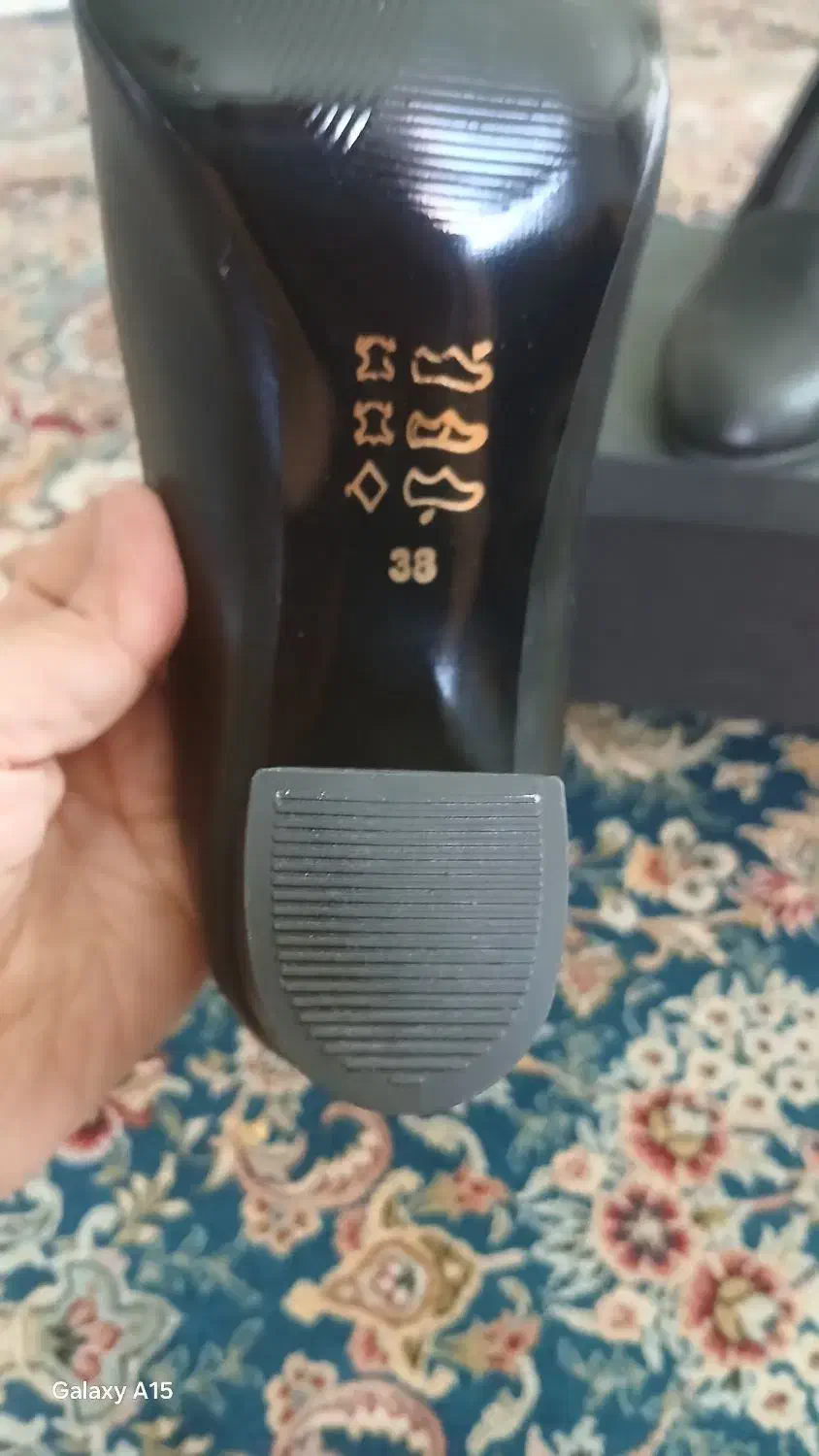 یک جفت کفش زنانه کاملا نو استفاده نشده|کیف، کفش، کمربند|پردیس, فاز ۹|دیوار