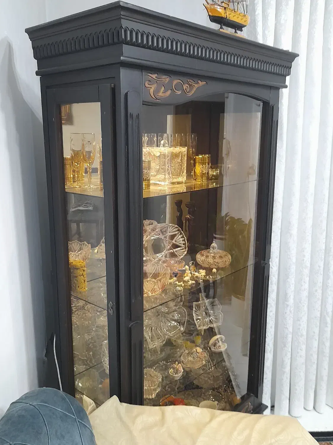 بوفه یا ویترین سایز بزرگ|بوفه، ویترین، کنسول|رشت, فلسطین|دیوار