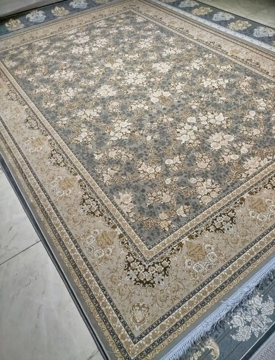 فرش طرح افشان زرین1200|فرش|کاشان, مزرعه نو|دیوار