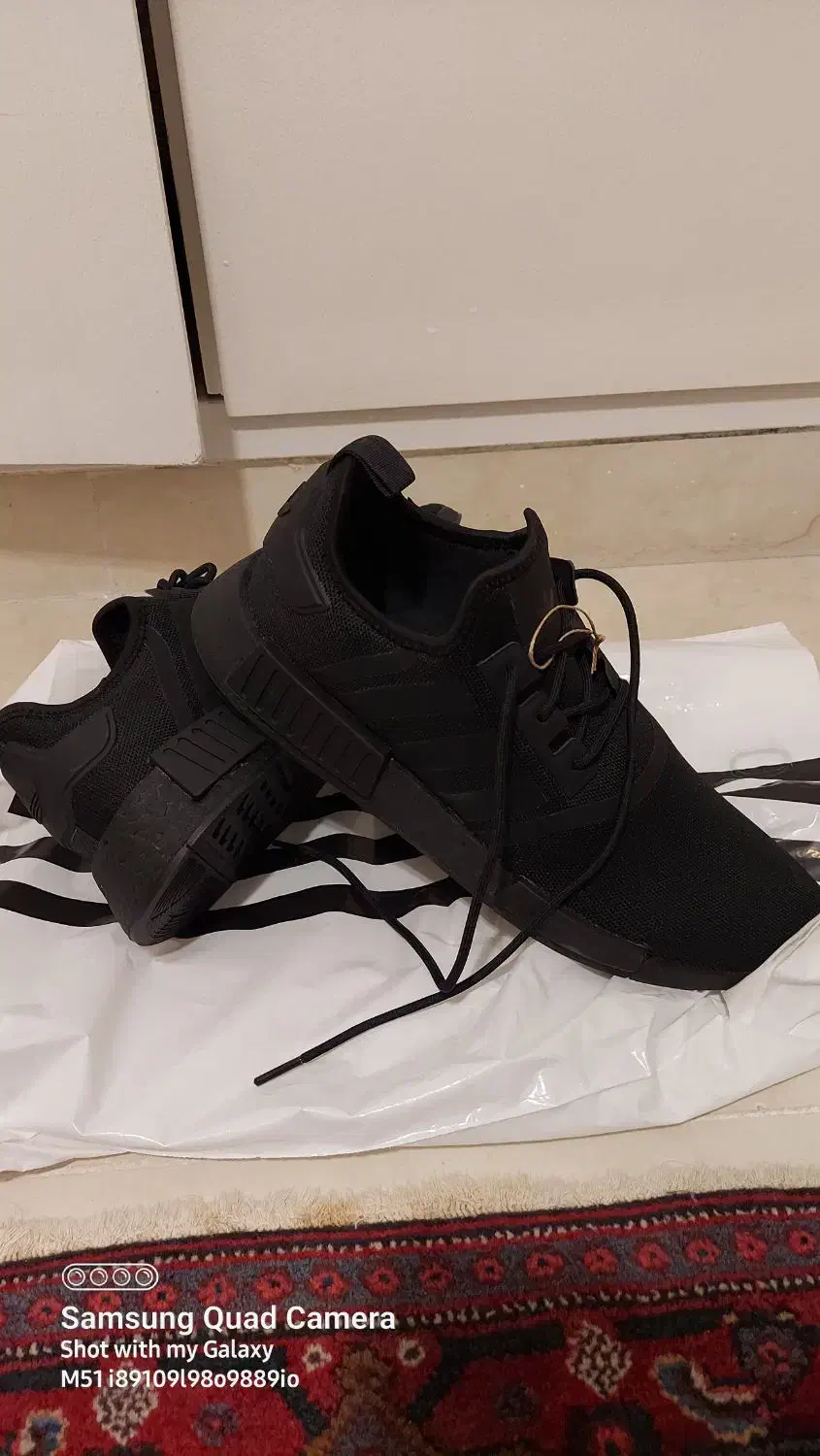 کتونی آدیداس NMD R1 سایز ۴۶ adidas ۲۹ سانت کتانی|کیف، کفش، کمربند|تهران, درختی|دیوار