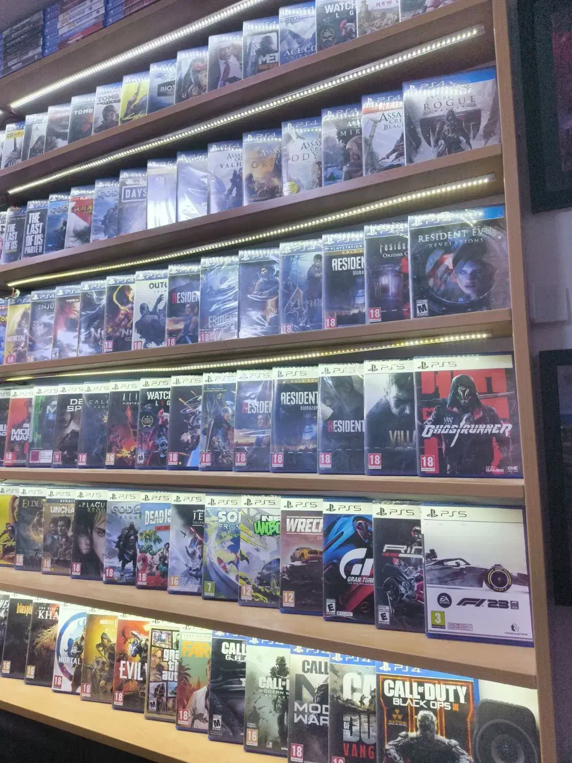 فروش و تعویض بازی های Ps4 و Ps5|کنسول، بازی ویدئویی و آنلاین|شیراز, وصال|دیوار