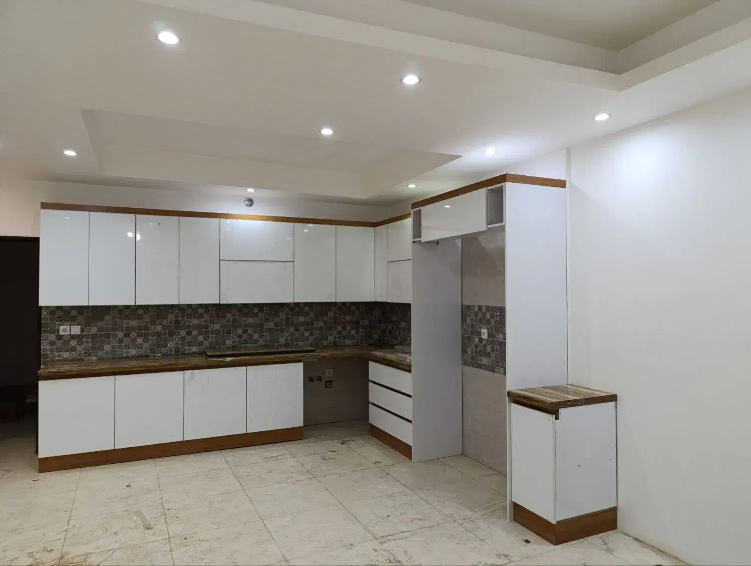 کابینت آماده هایگلاس متری ۵۵۰۰|مصالح و تجهیزات ساختمان|شهریار, شهرک بهاران (ویره)|دیوار