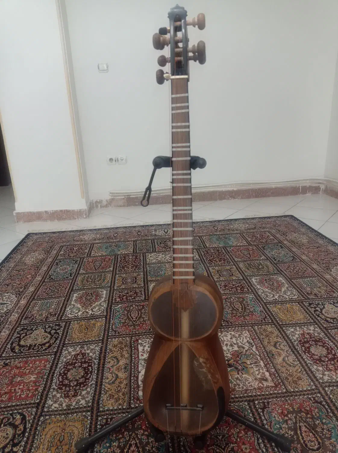 تار آذری|سازهای سنتی|تبریز, |دیوار