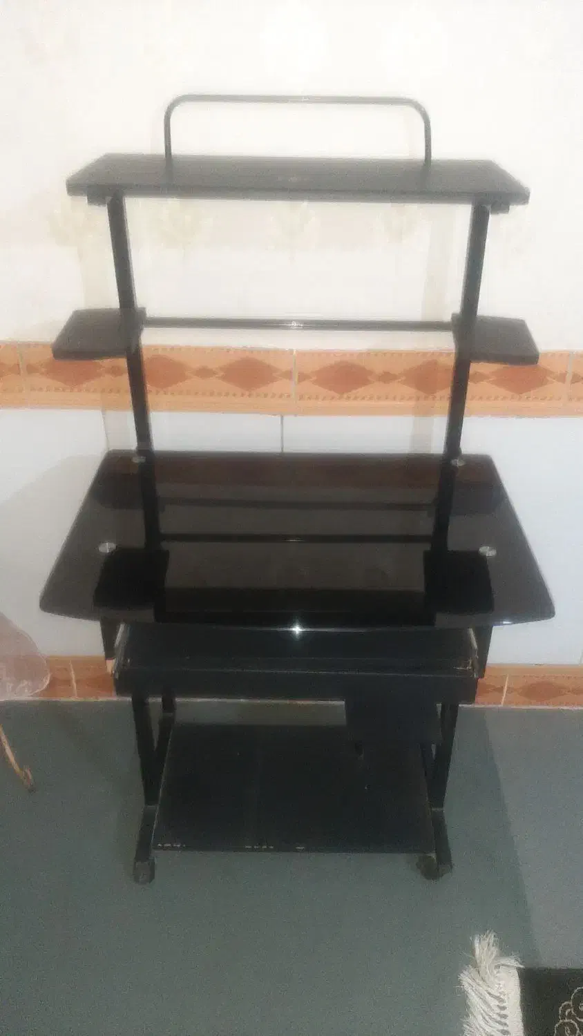 میز تحریر یا کامپیوتر|میز تحریر و کامپیوتر|خرمآباد, |دیوار