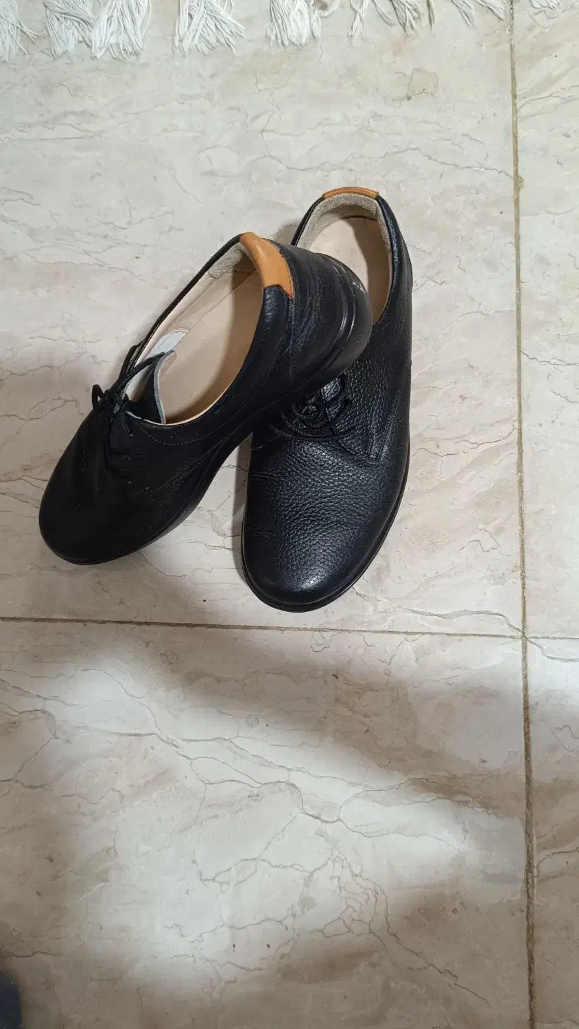کفش چرم مردانه سایز 39|کیف، کفش، کمربند|تهران, امام زاده عبدالله|دیوار