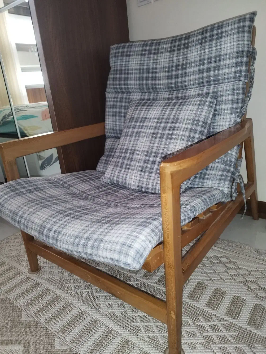 مبل نیم ست عالی|مبلمان خانگی و میز عسلی|شاهین‌شهر, دهخدا|دیوار