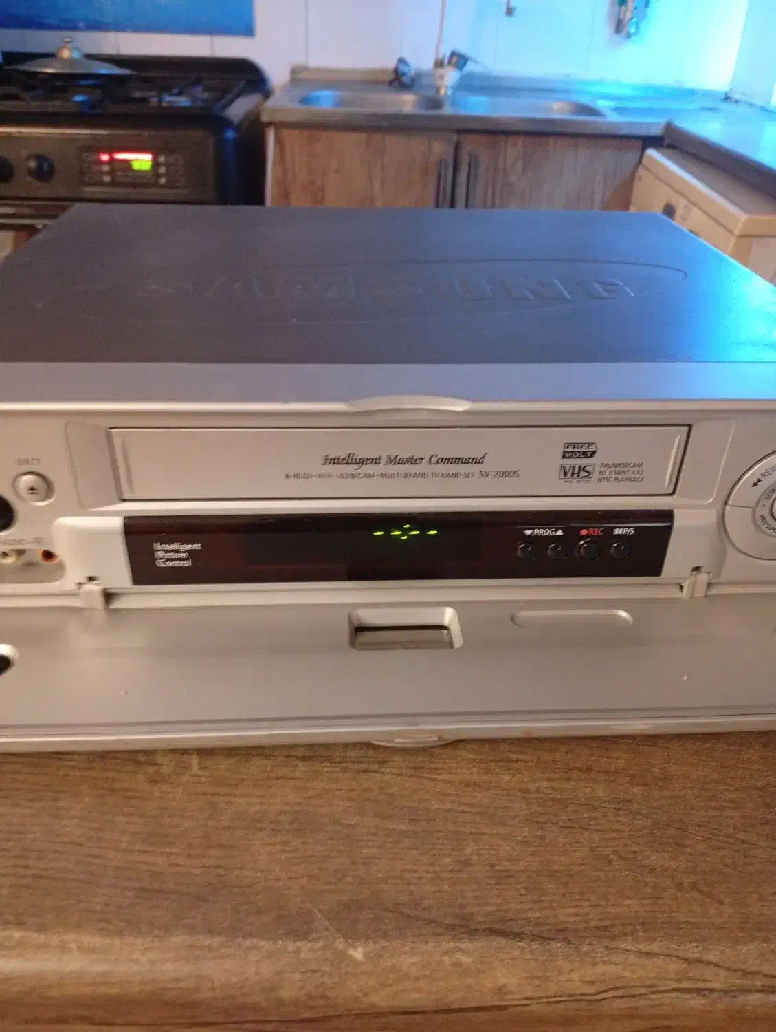 ویدیو‌وی‌اچ‌اس‌سامسونگ|پخش‌کننده DVD و ویدیو|پردیس, فاز ۳|دیوار