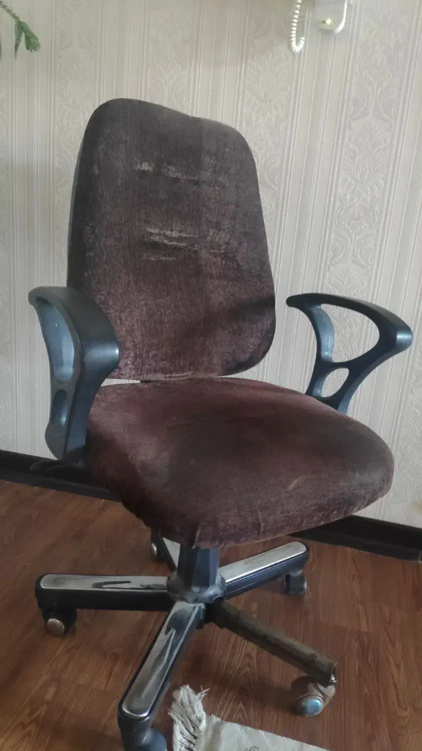 صندلی گردان|مبلمان اداری|شهرکرد, |دیوار