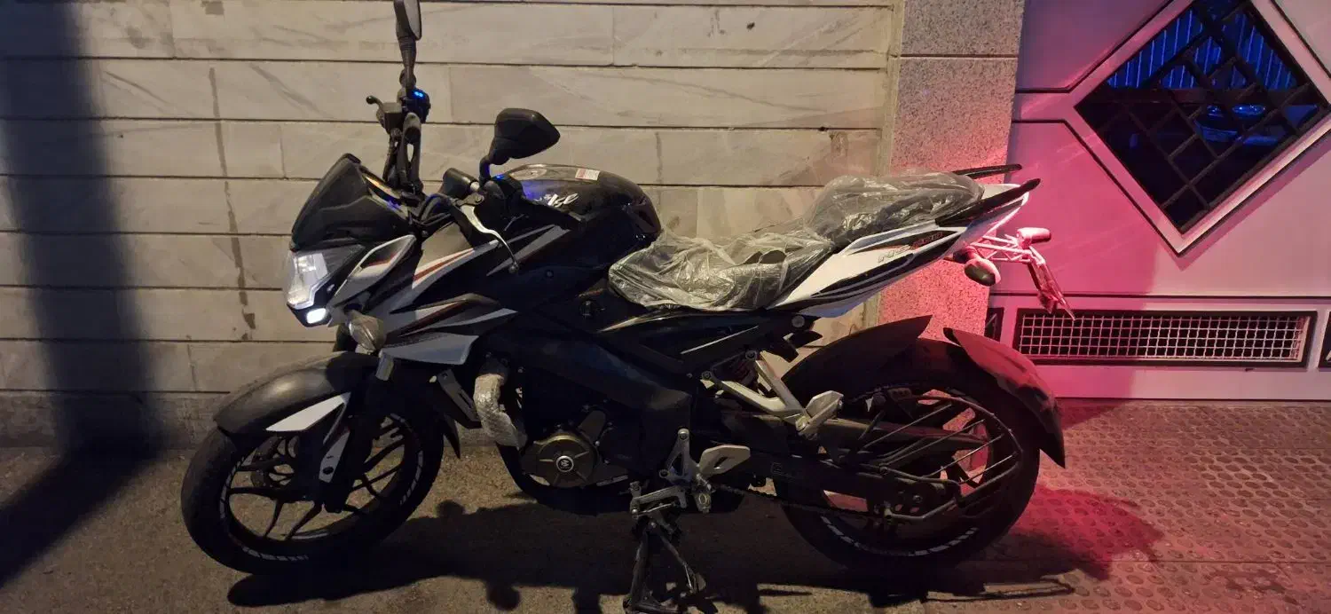 ns 200 مدل 95 کاربراتور|موتورسیکلت|تهران, فدک|دیوار