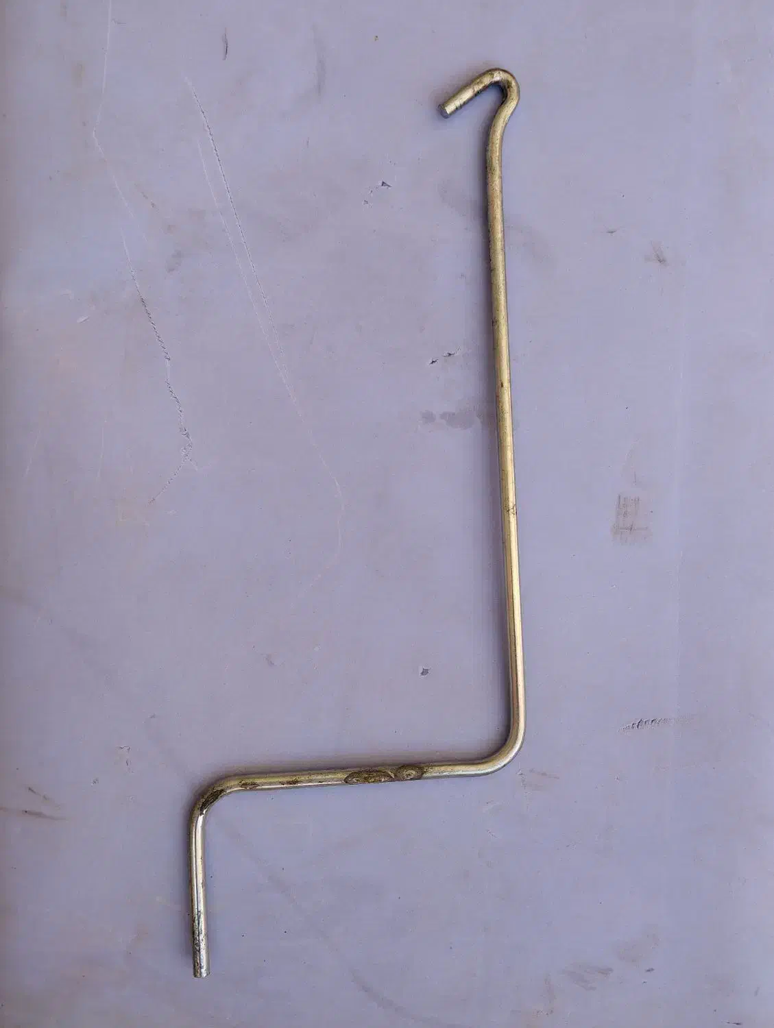 خطر مثلثی و آچار چرخ و آچار شمع و آچار جک|قطعات یدکی و لوازم جانبی|قم, شاه سید علی|دیوار