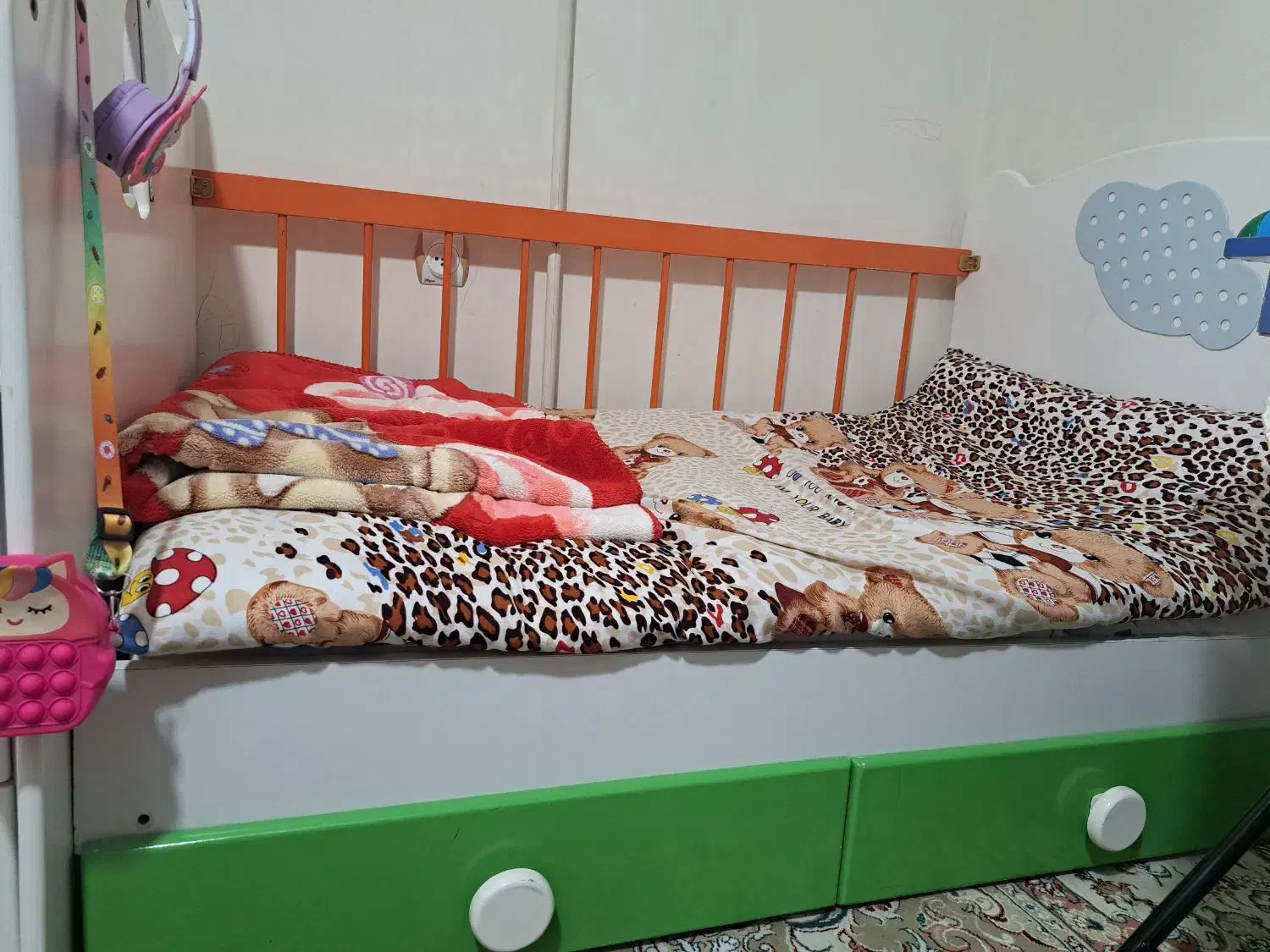 تخت کودک|تخت و سرویس خواب|سبزوار, پاسداران|دیوار