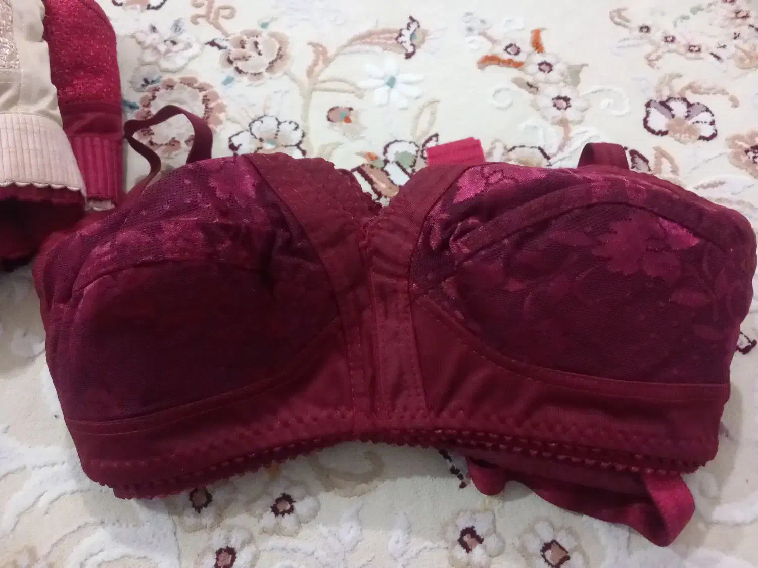 سوتین|لباس|اردبیل, |دیوار