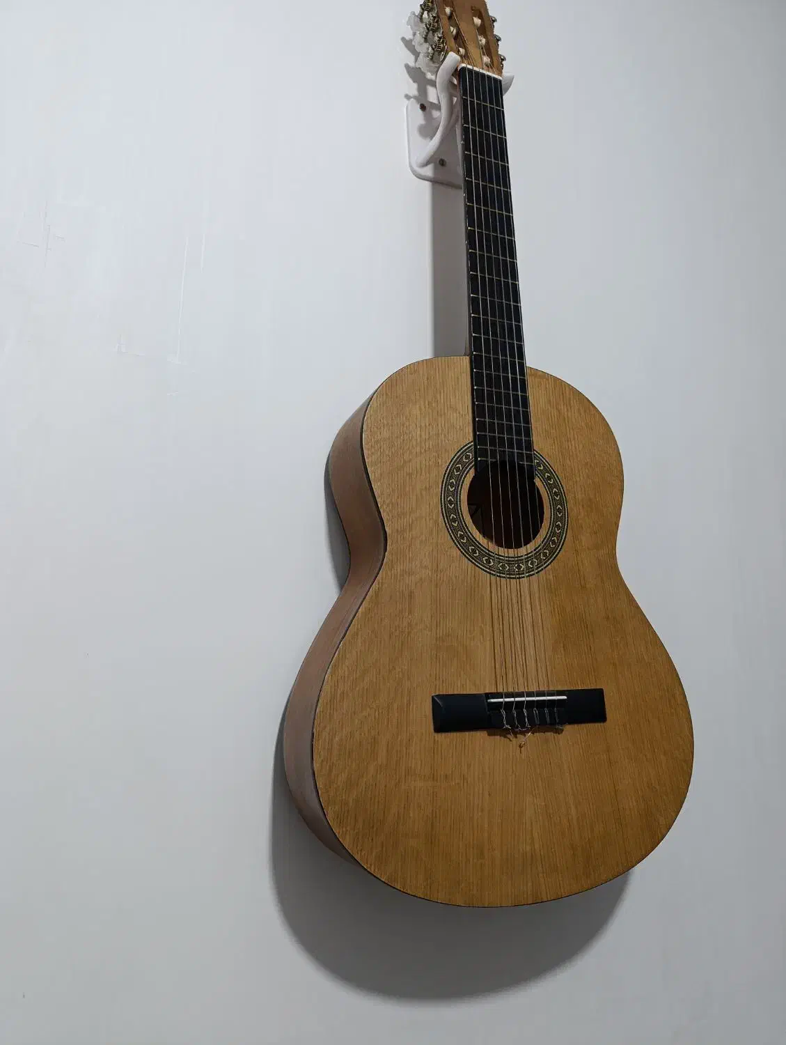 گیتار یونیک c60|گیتار، بیس، امپلیفایر|نجف‌آباد, شهید بهشتی|دیوار