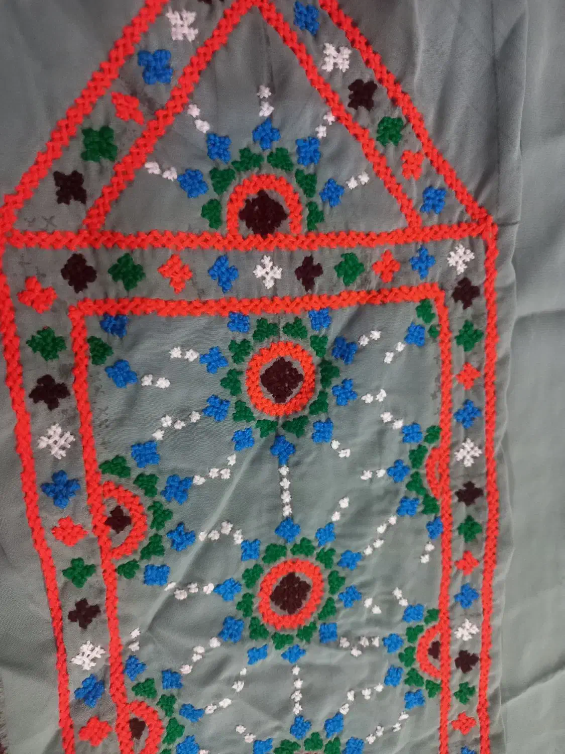 لباس بچگانه نیمه دوز|لباس|ایرانشهر, |دیوار