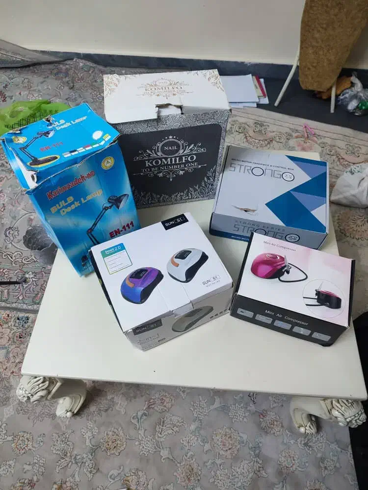 وسایل آموزش و کاشت ناخن|آرایشگاه و سالنهای زیبایی|اسلامشهر, مطهری|دیوار