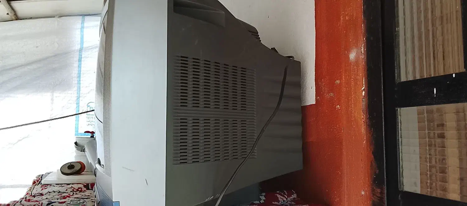 فروش میز تلویزیون شیشه ای و تلویزیون|میز تلویزیون|نشتارود, |دیوار