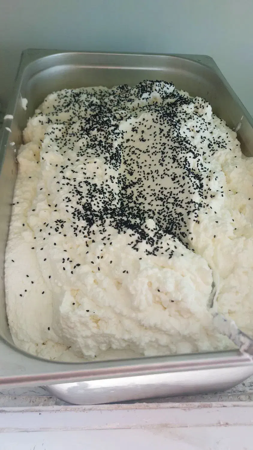 شیراز شیریژ توف|خوردنی و آشامیدنی|گوآور, |دیوار