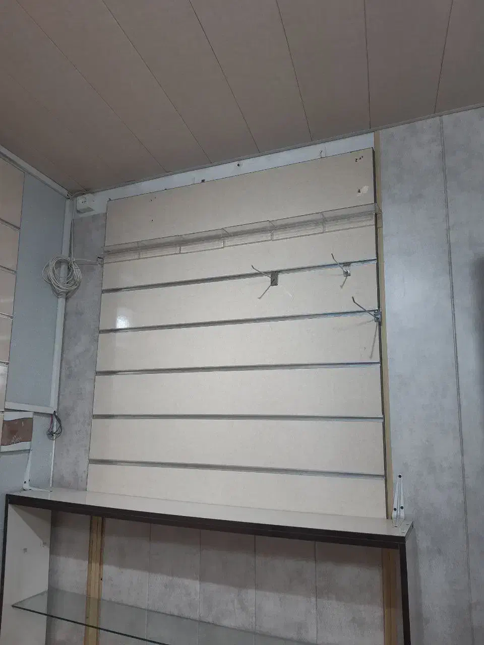 رگال|کتابخانه، شلف، قفسه‌های دیواری|باغ بهادران, |دیوار