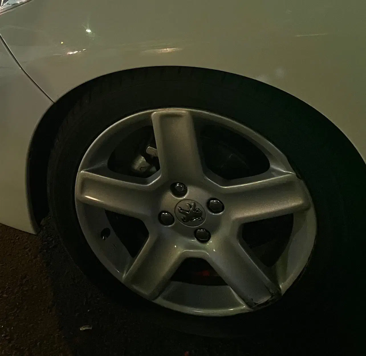 رینگ ۱۷ چلنجر و لاستیک مارشال ۲۰۵/۴۵/۱۷|قطعات یدکی و لوازم جانبی|تهران, اختیاریه|دیوار