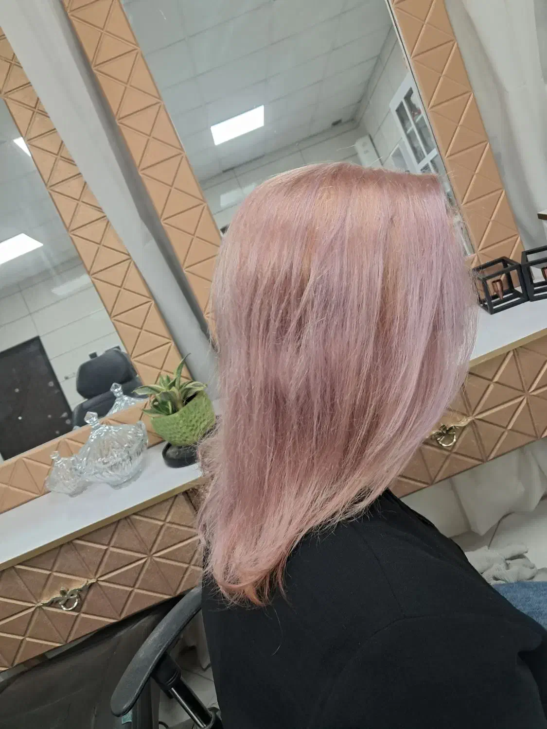 به همکار جهت کار در سالن نیاز دارم|استخدام درمانی، زیبایی، بهداشتی|کرمان, |دیوار