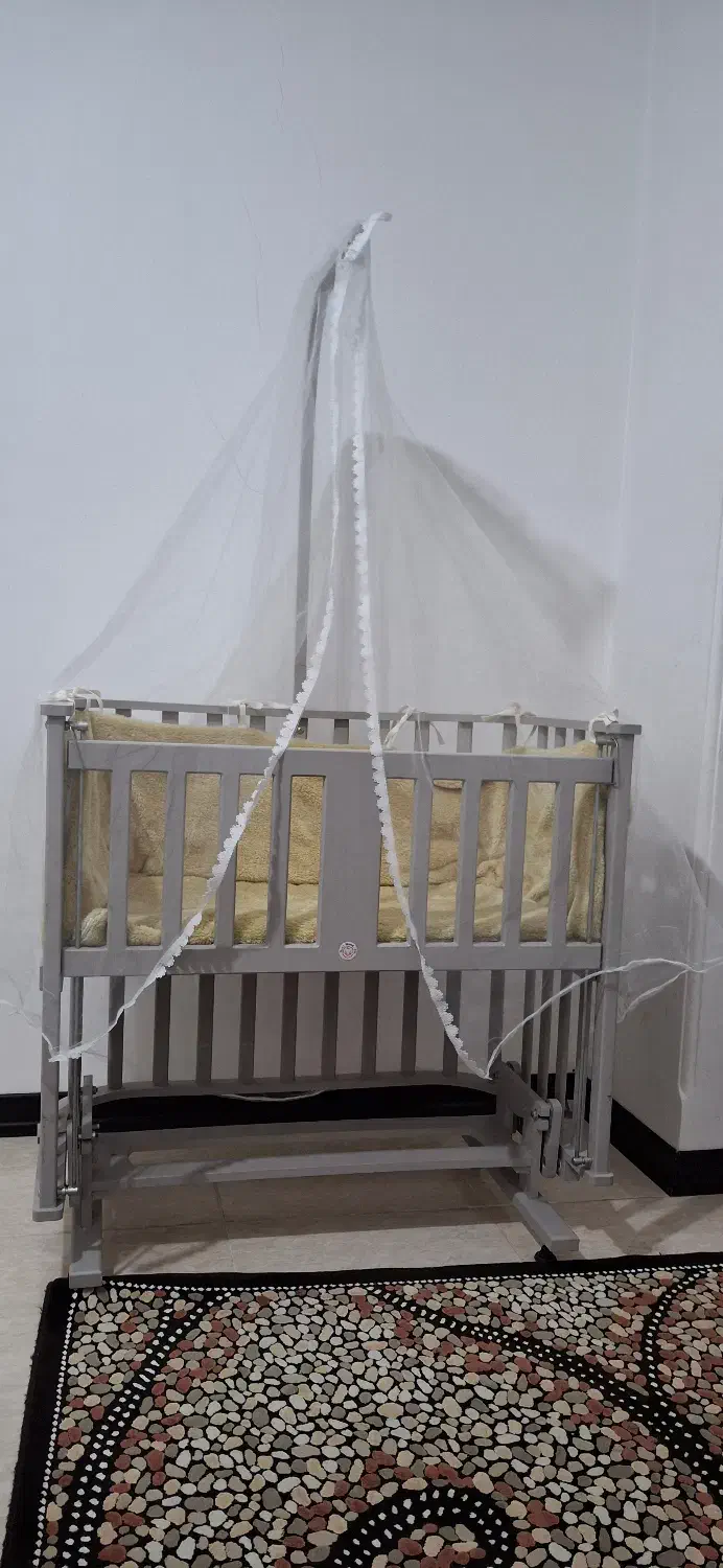 تخت کنار مادر نو|تخت و صندلی بچه|ساوه, |دیوار