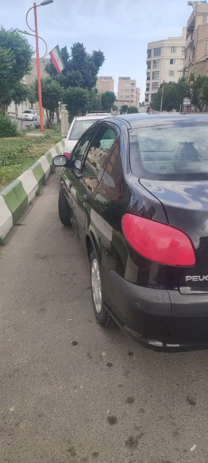 206صندوق دار تیپ 5. v8|خودرو سواری و وانت|هشتگرد, شهرک ولیعصر (مصلی)|دیوار