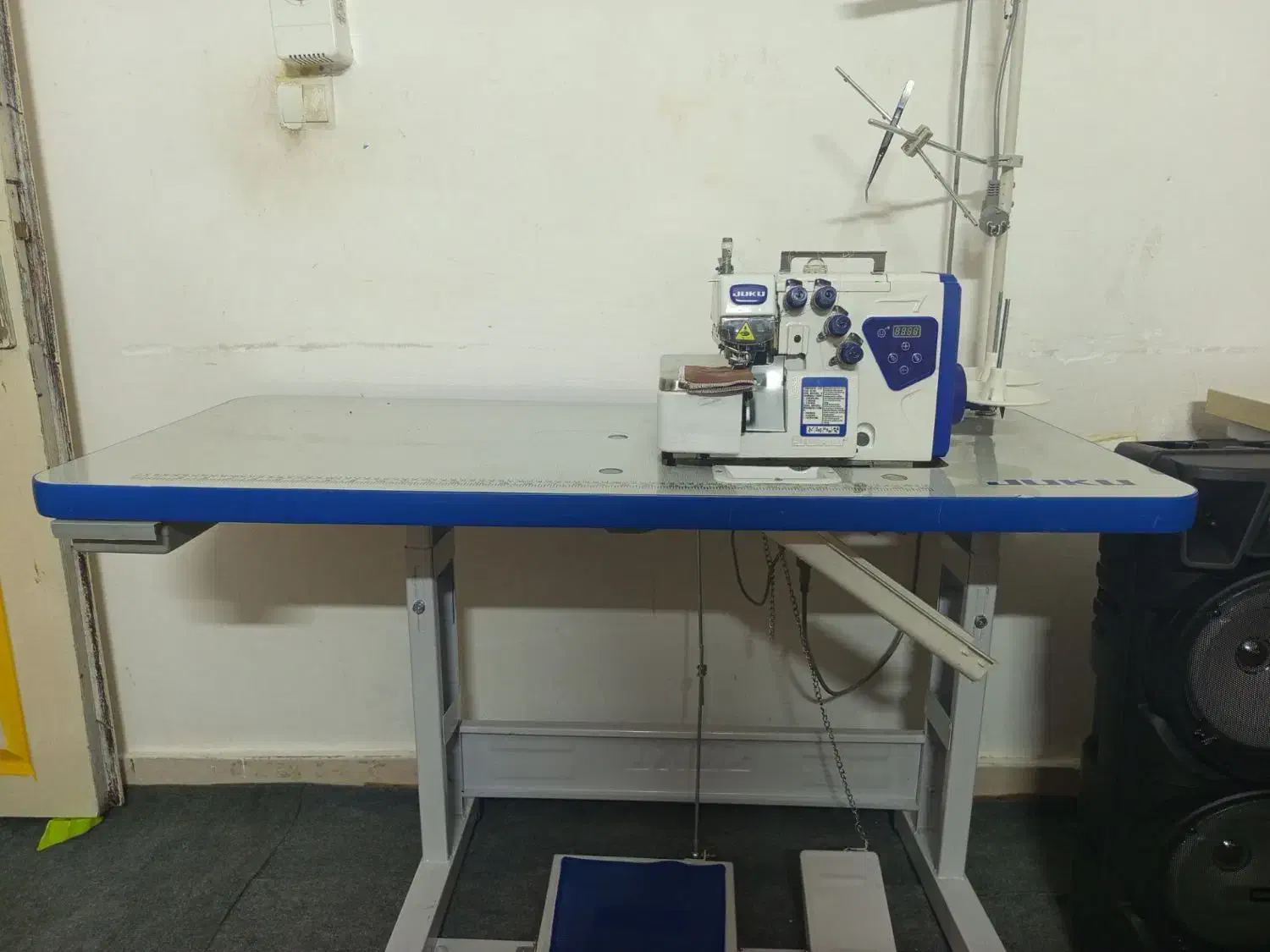 دو دستگاه چرخ صنعتی اک بند|چرخ خیاطی و ریسندگی|آق قلا, |دیوار