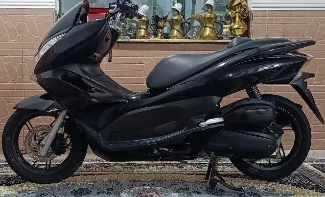 pcx2013|موتورسیکلت|بندر دیر, |دیوار