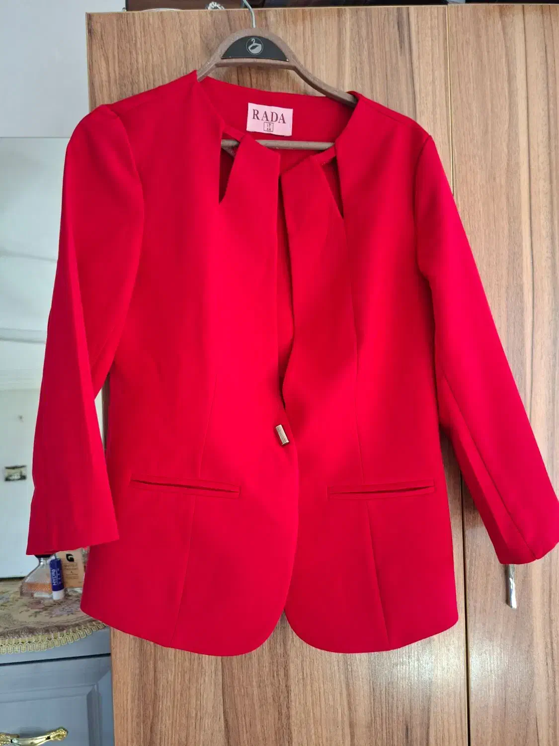 لباس در حد نو|لباس|کردکوی, |دیوار