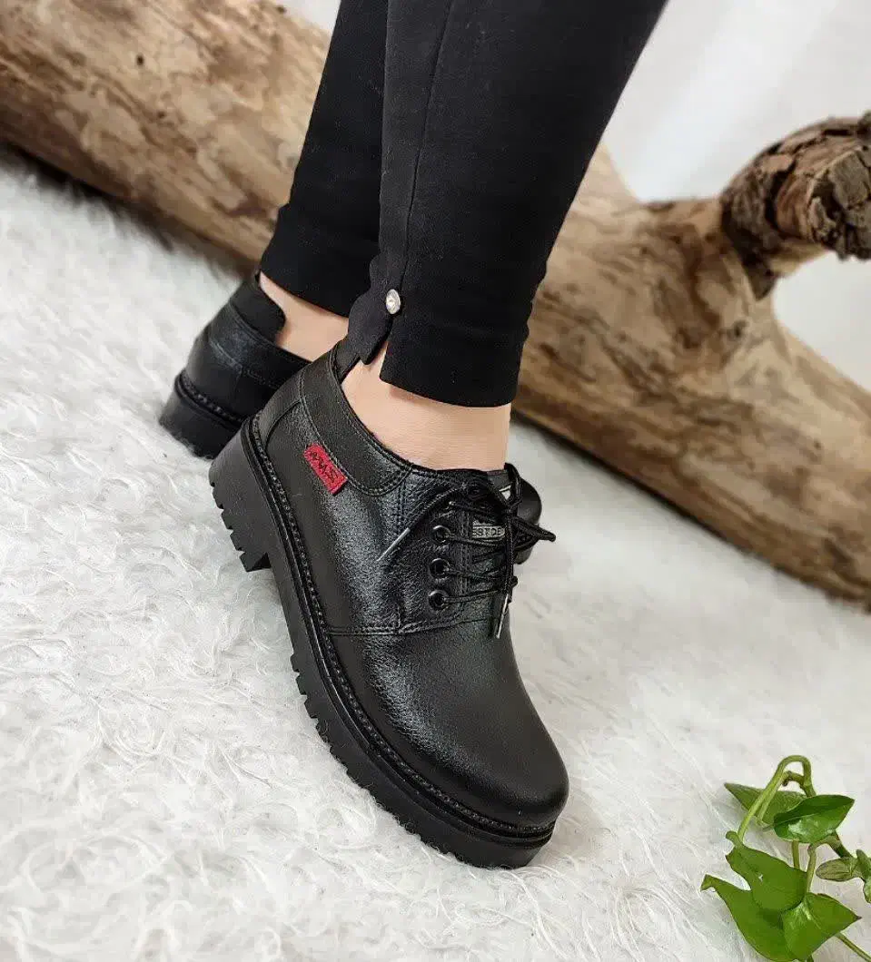 تخفیف فروش|کیف، کفش، کمربند|رشت, منظریه|دیوار