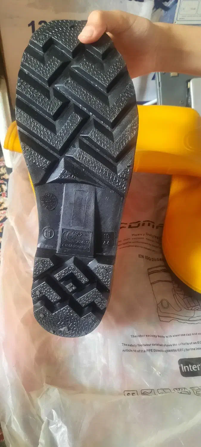 چکمه عایق برق..۴۴|کیف، کفش، کمربند|زاهدان, |دیوار