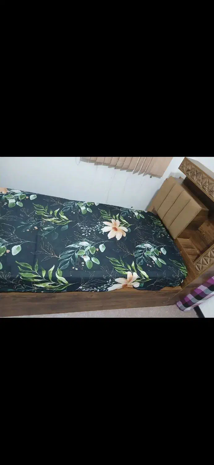 خوشخواب تک نفره|تخت و سرویس خواب|دوگنبدان, |دیوار