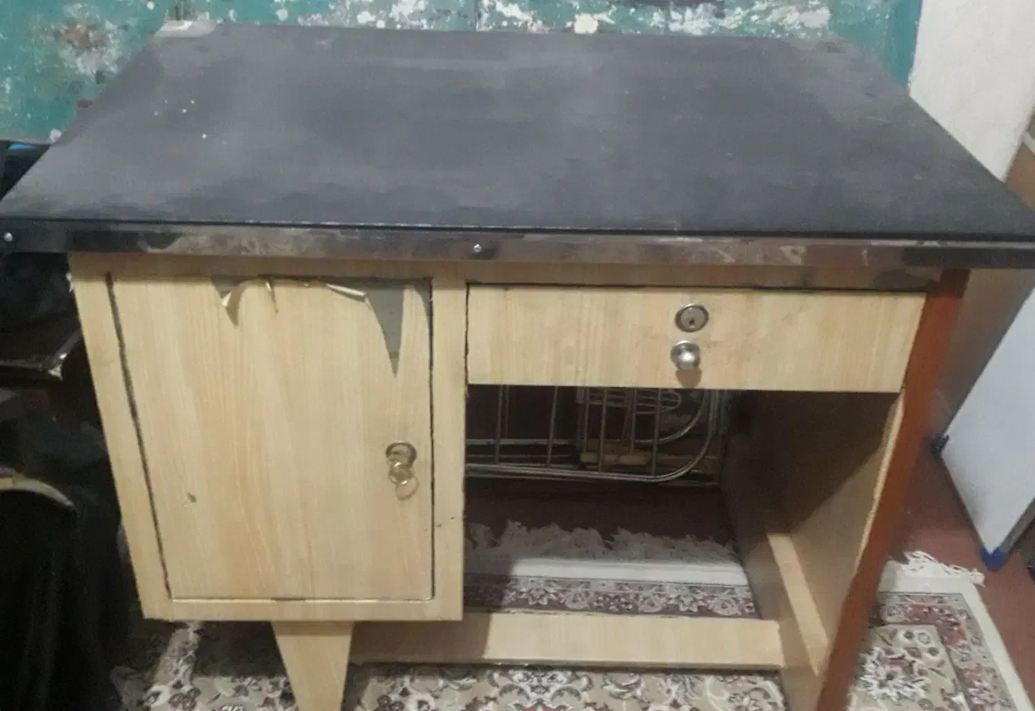 میزتحریر فلزی دارای کشو وکمد|میز تحریر و کامپیوتر|مشهد, ادیب نیشابوری (شهرک غرب)|دیوار