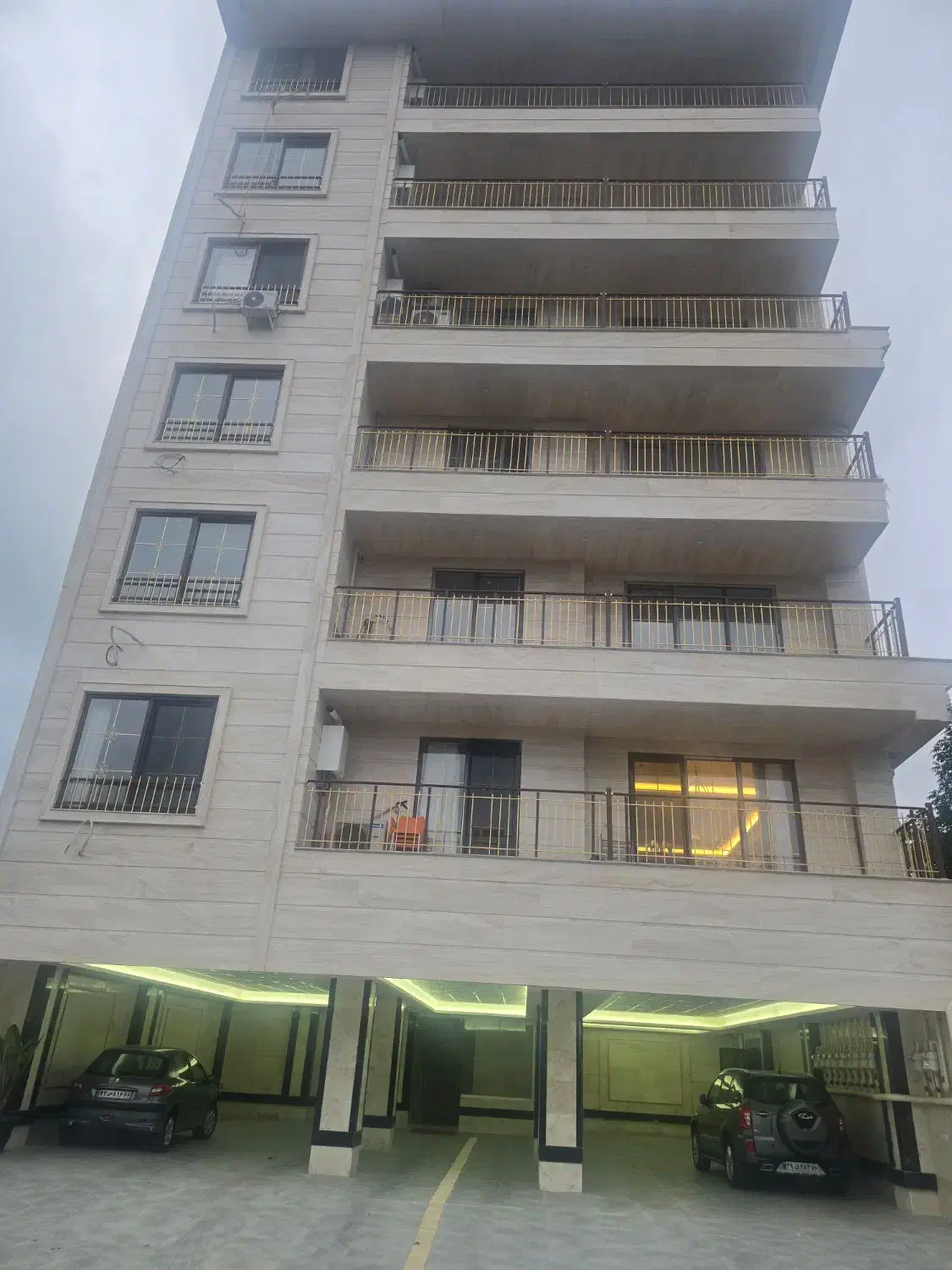 فروش آپارتمان نوساز 185متری لوکس|فروش آپارتمان|چابکسر, |دیوار