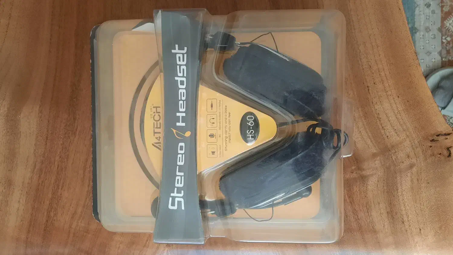 دو عدد هدست سنهایزر و A4TECH|قطعات و لوازم جانبی رایانه|اصفهان, کوی شهید کشوری|دیوار