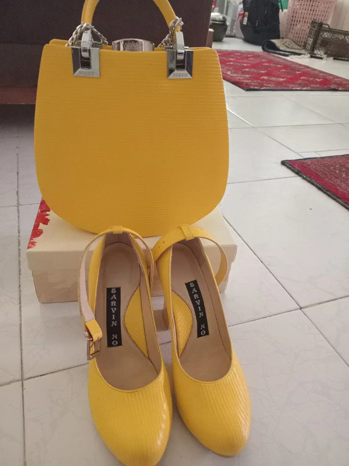 کیف وکفش|کیف، کفش، کمربند|رشت, بلوار گیلان|دیوار