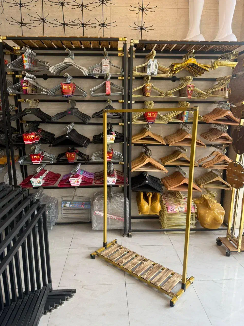 رگال پایین چوب طلایی گلد|بندرخت و رختآویز|اصفهان, پوریای ولی|دیوار