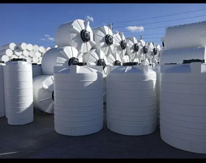 مخزن آب از گنجایش صد لیتر تا ۳۰۰۰/منبع/تانکر سفید|حراج|شیراز, شهرک صنعتی شیراز|دیوار