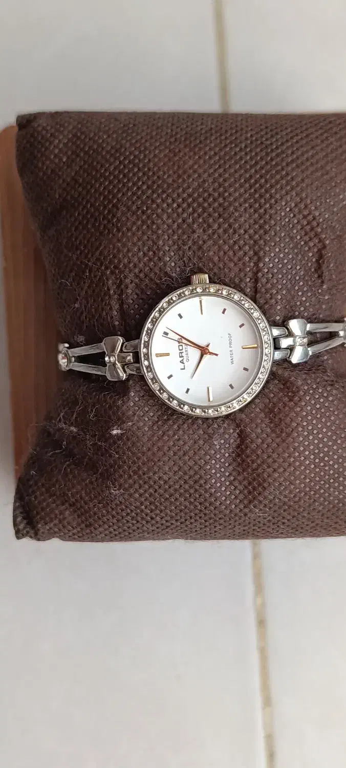 ساعت لاروس|ساعت|شیروان (خراسان), |دیوار